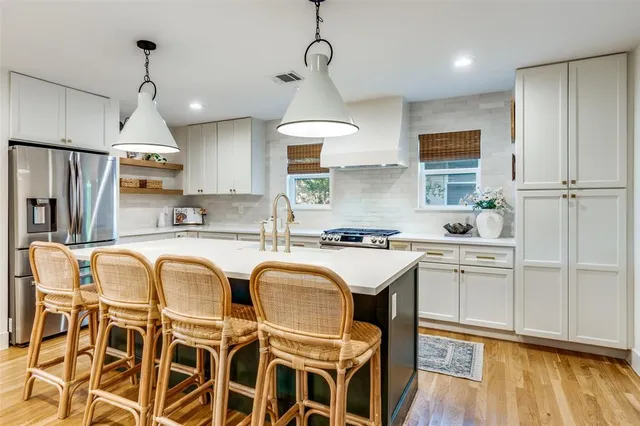 $815,000 | 6537 Patrick Drive, Dallas, TX 75214