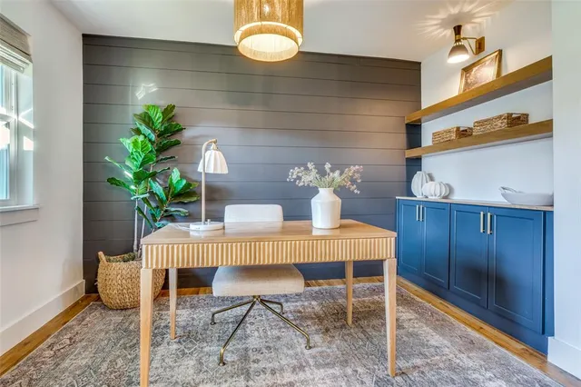 $815,000 | 6537 Patrick Drive, Dallas, TX 75214