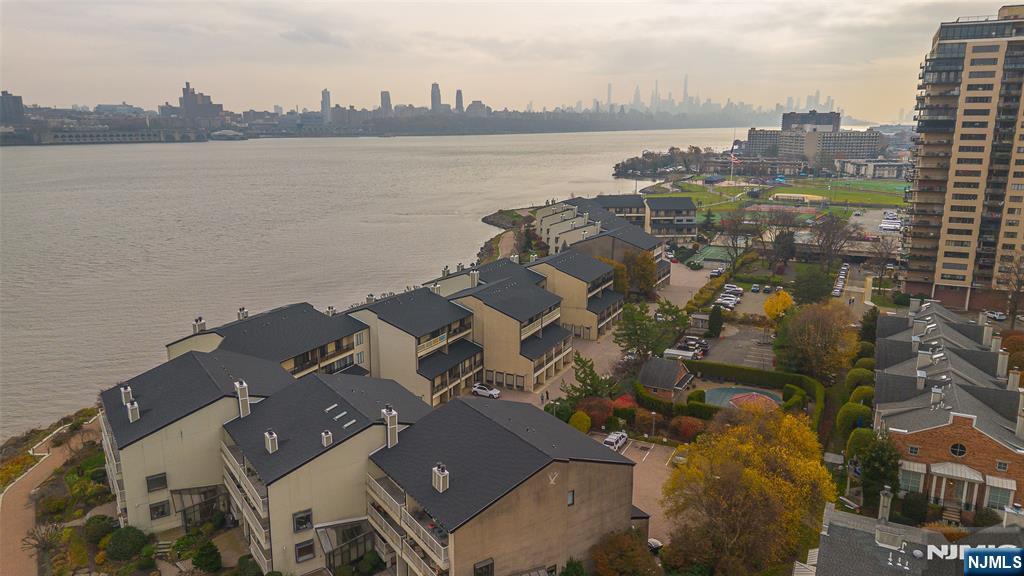 1225 River Road, Unit 7D Edgewater, NJ 07020 - Photo 4 of 41