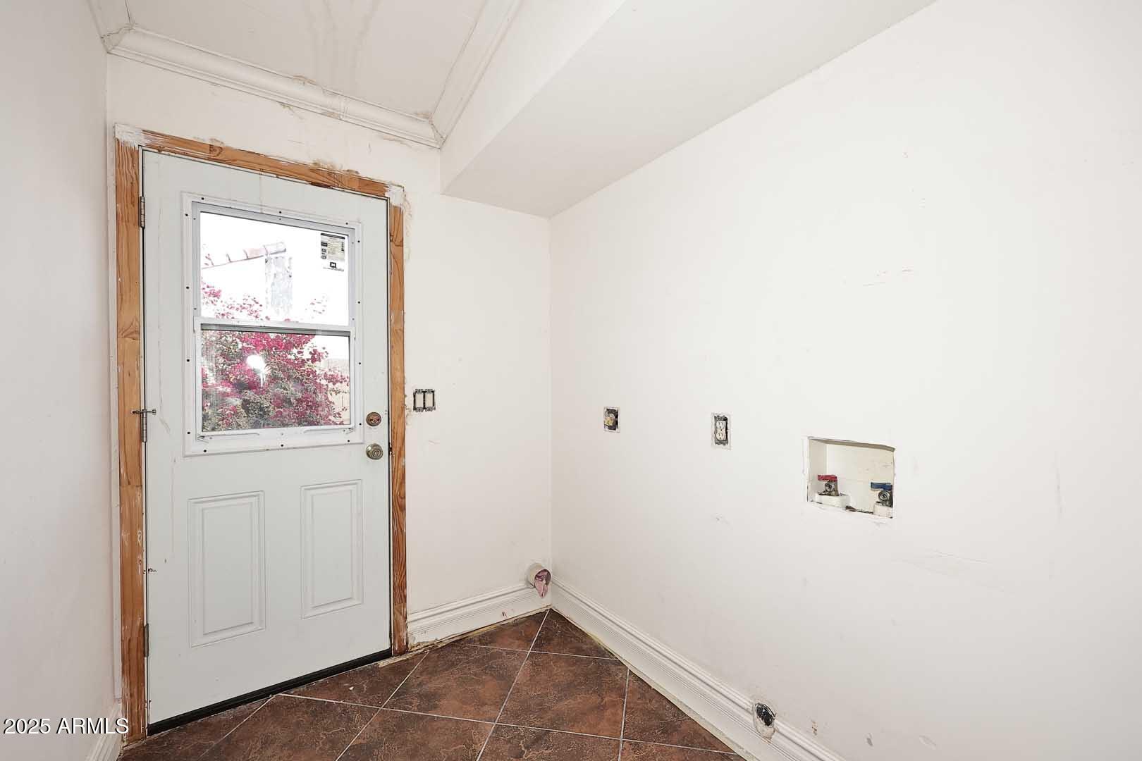 1971 East Buena Vista Drive Tempe, AZ 85284 - Photo 34 of 38 Laundry Room