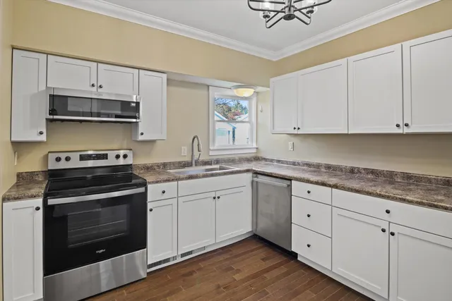 $299,900 | 210 South Washington Street, Elkhorn, WI 53121