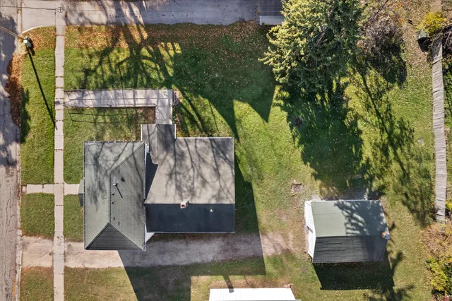 $299,900 | 210 South Washington Street, Elkhorn, WI 53121