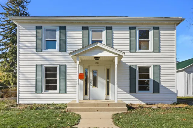 $299,900 | 210 South Washington Street, Elkhorn, WI 53121
