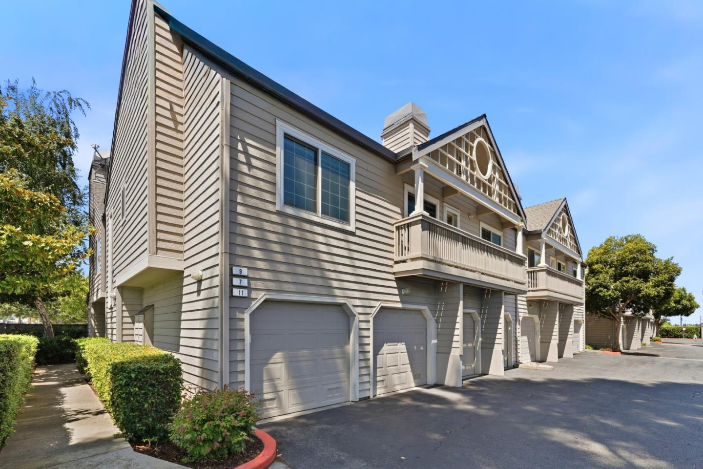 935 Old County Road, Unit 9 Belmont, CA 94002 - Photo 11 of 34 Gallery Image 11