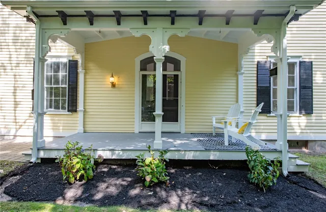 $925,000 | 81 Old North Road, South Kingstown, RI 02881