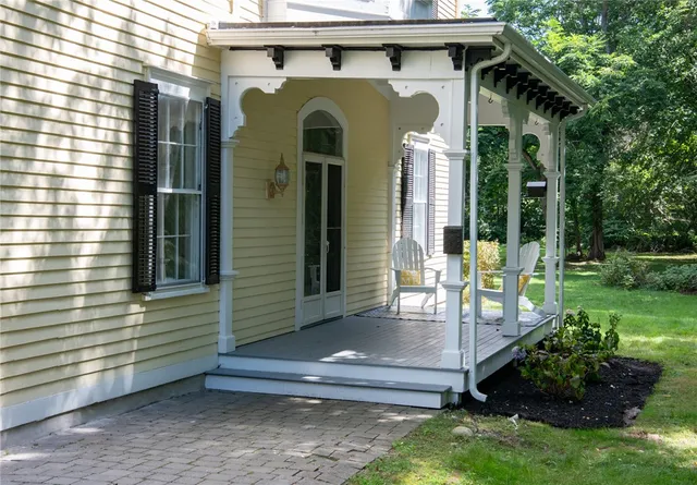 $925,000 | 81 Old North Road, South Kingstown, RI 02881