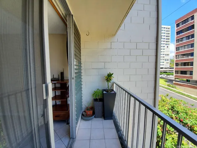 $349,000 | 1440 Ward Avenue, Unit 301, Honolulu, HI 96822