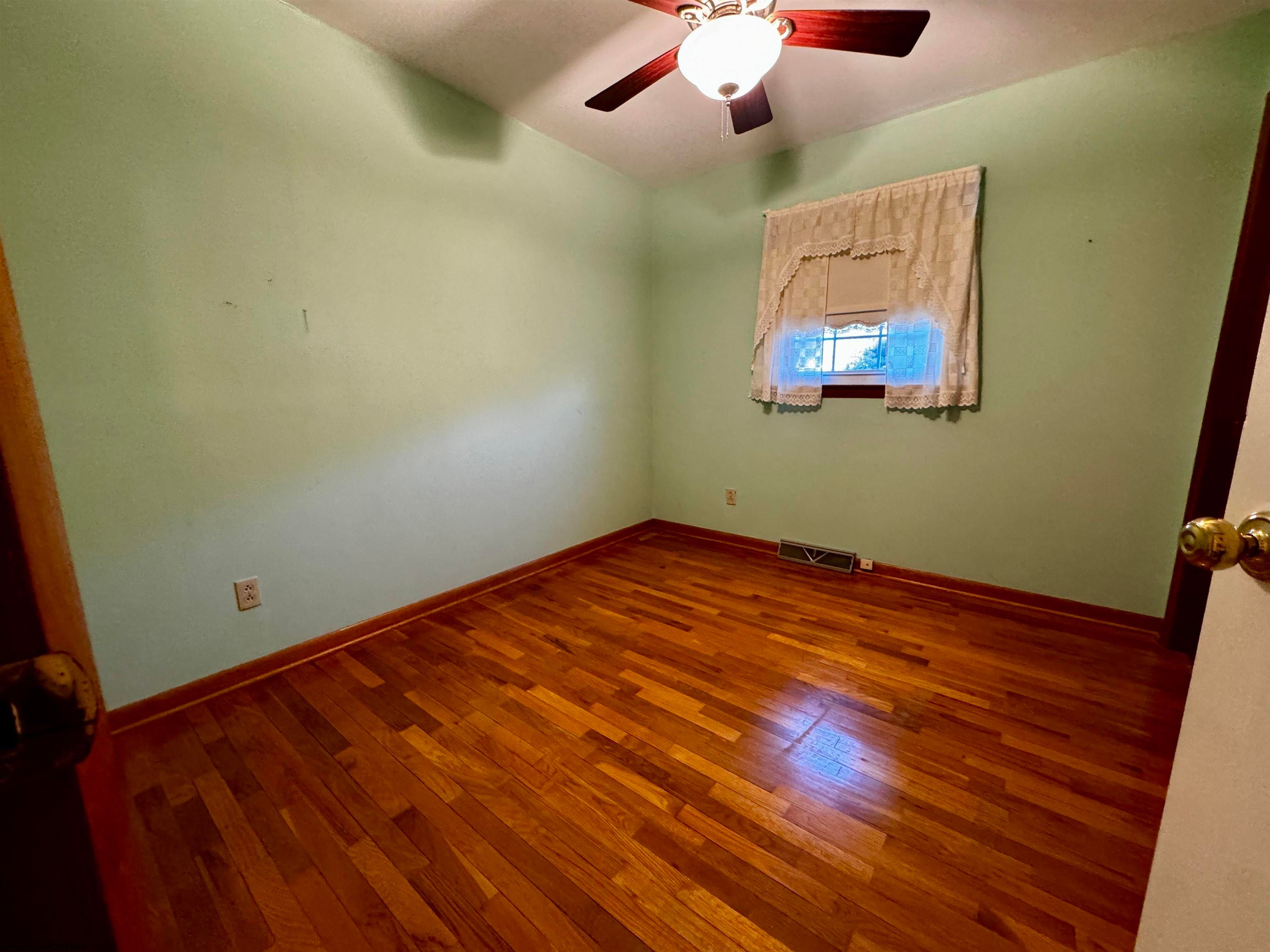 114 Middle Run Road Weston, WV 26452 - Photo 13 of 23 Gallery Image 13