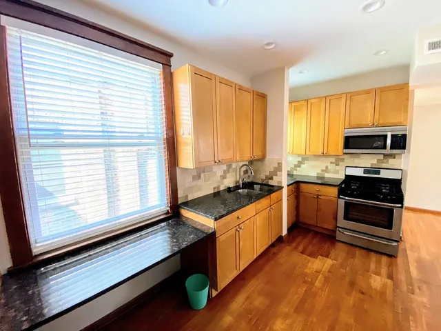 $1,750 | 2328 North Kostner Avenue, Unit 2, Chicago, IL 60639