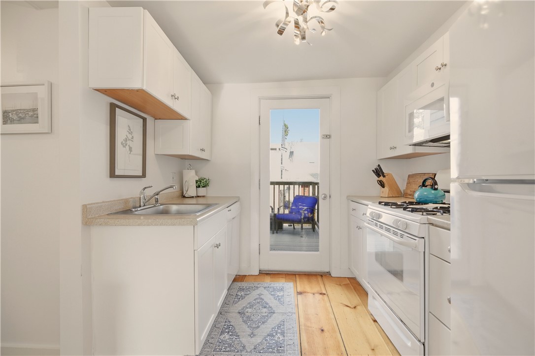38 Pope Street, Unit 2 Newport, RI 02840 - Photo 17 of 19