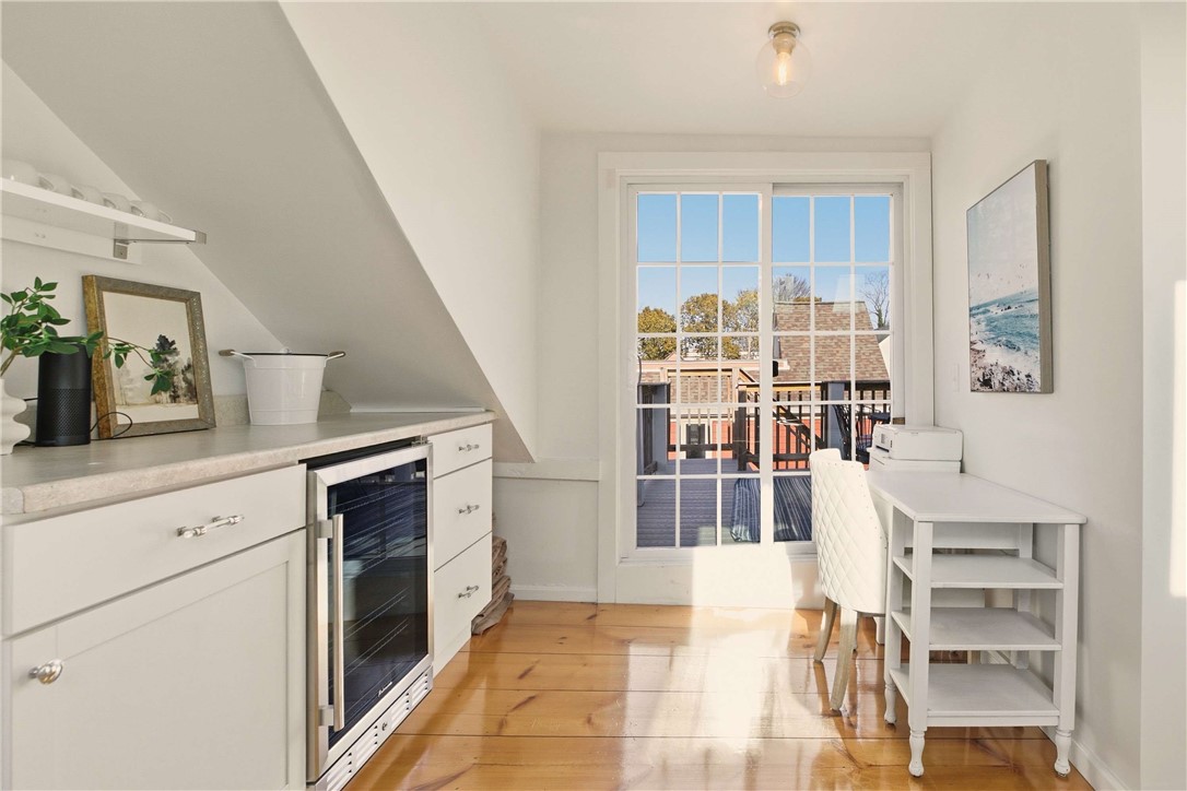 38 Pope Street, Unit 2 Newport, RI 02840 - Photo 5 of 19