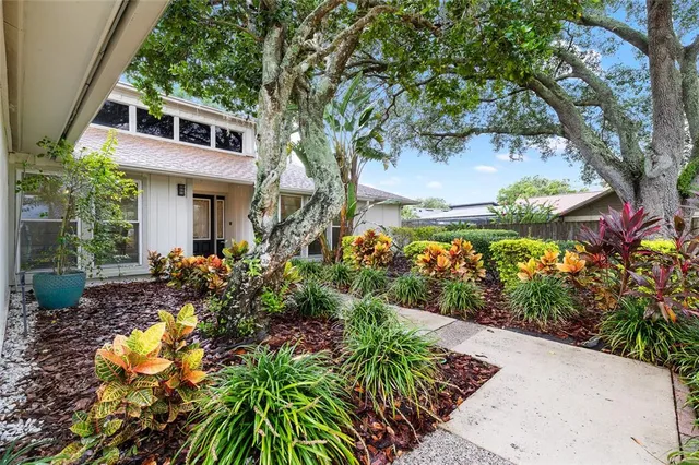 $829,900 | 14210 Clarendon Drive, Tampa, FL 33624