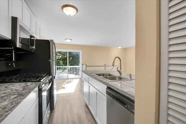 $222,900 | 488 Darlene Lane, Unit D, Glendale Heights, IL 60139