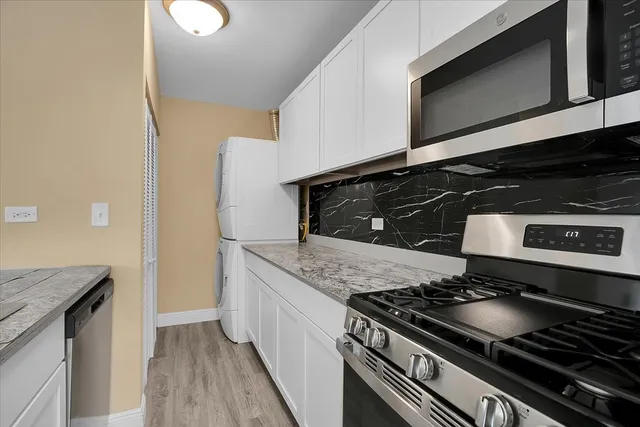 $222,900 | 488 Darlene Lane, Unit D, Glendale Heights, IL 60139