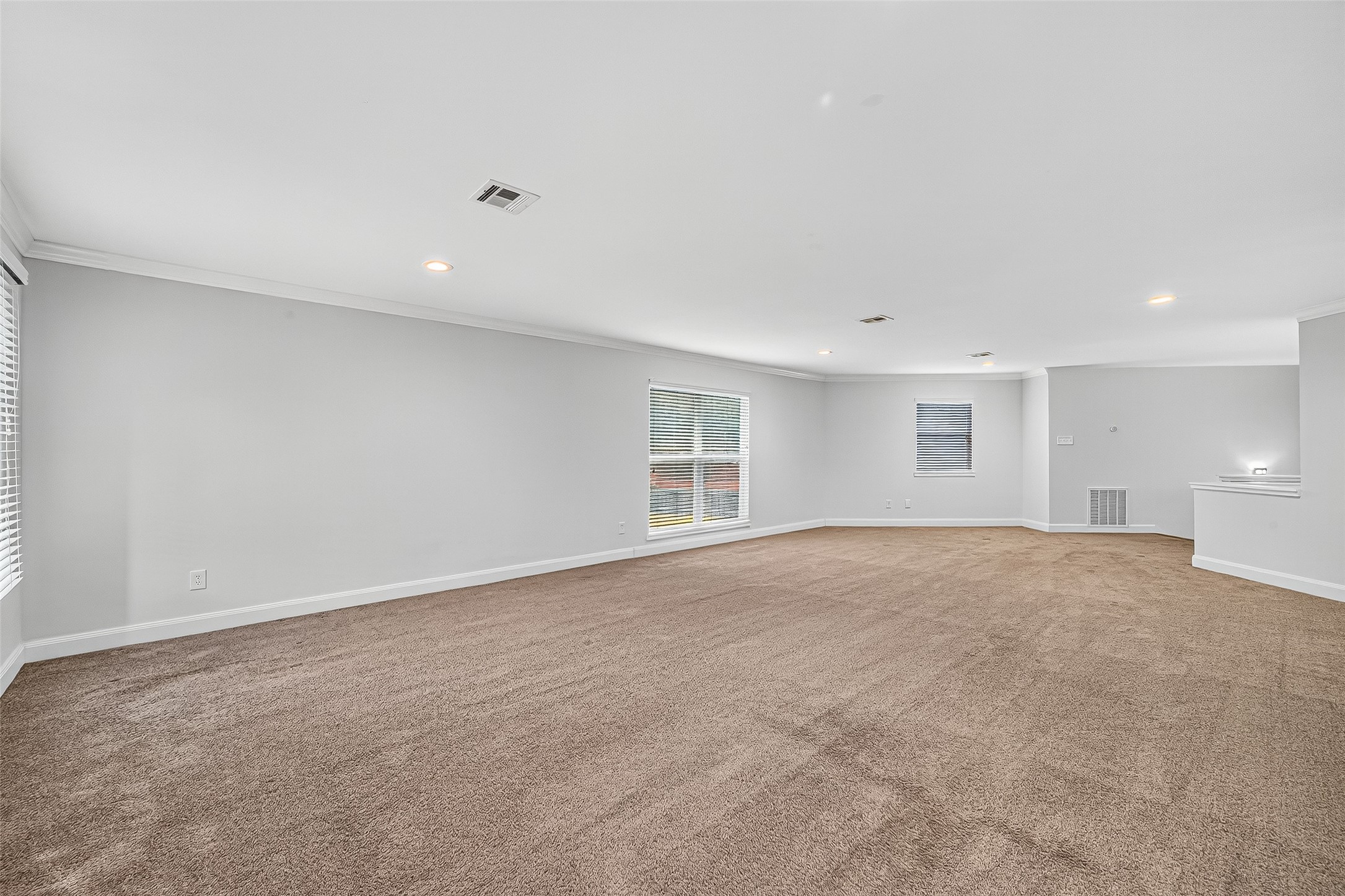 818 Silvergate Drive Houston, TX 77079 - Photo 29 of 40 a view of an empty room with a window