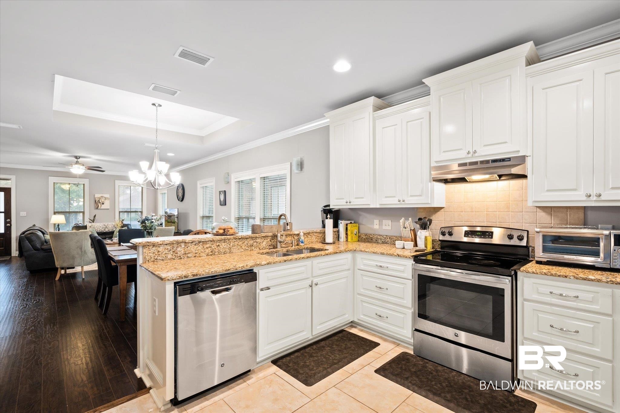 6036 Magnolia Place East Mobile, AL 36608 - Photo 8 of 19