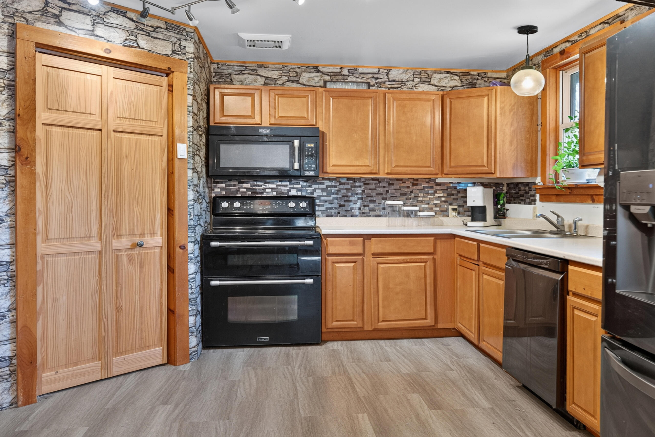 565 Toddy Pond Road Surry, ME 04684 - Photo 23 of 54 _MG_2454