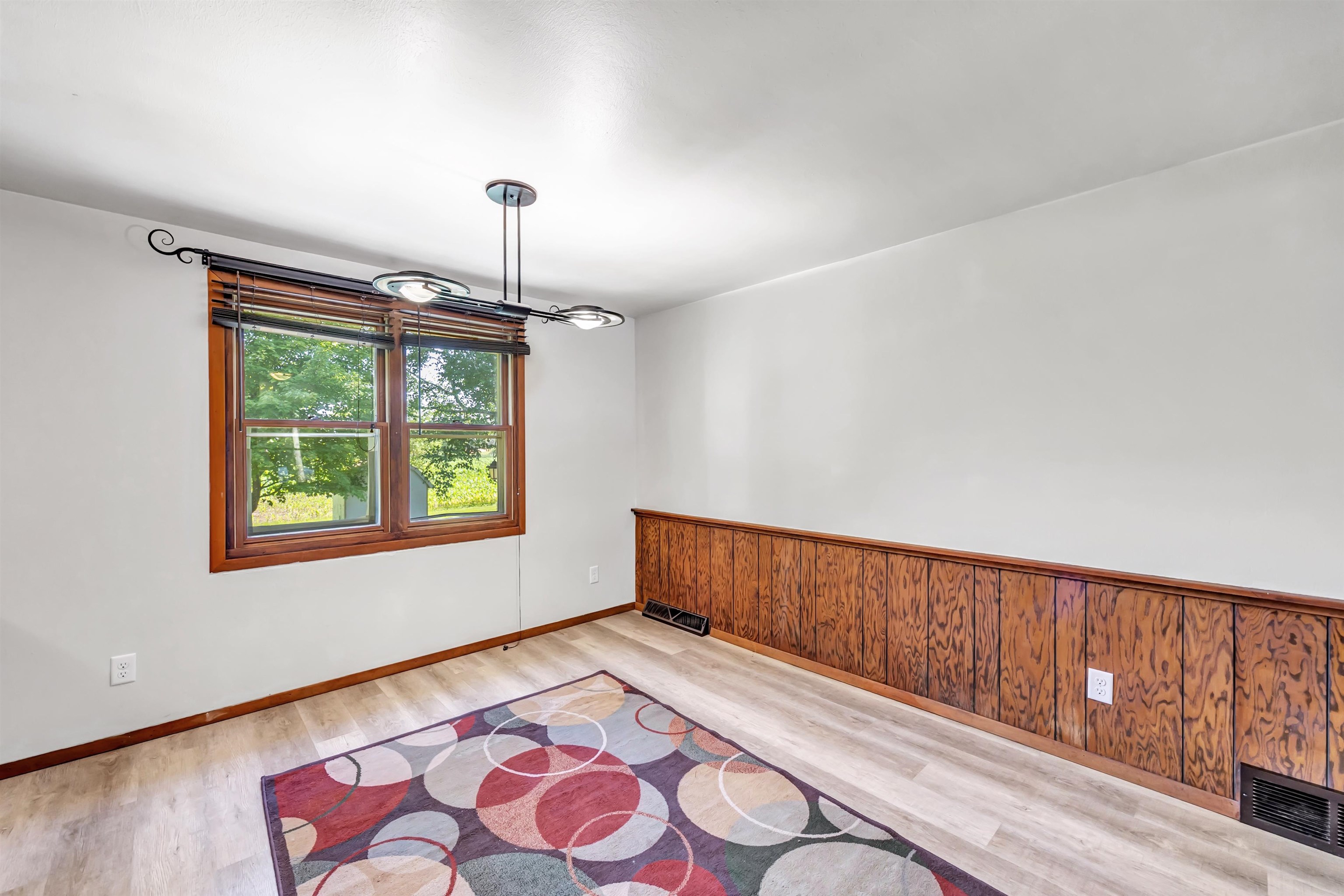 1827 Cormier Road Green Bay, WI 54313 - Photo 15 of 30