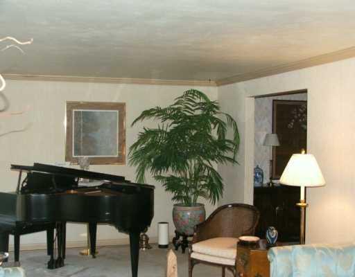 178 Seton Road Penn Hills, PA 15147 - Photo 2 of 5 Living Room.