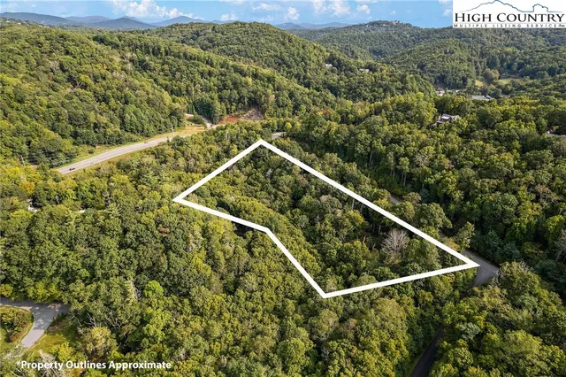 $174,900 | 129-130 Firethorn Trail, Blowing Rock, NC 28605