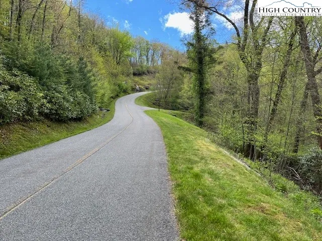 $174,900 | 129-130 Firethorn Trail, Blowing Rock, NC 28605