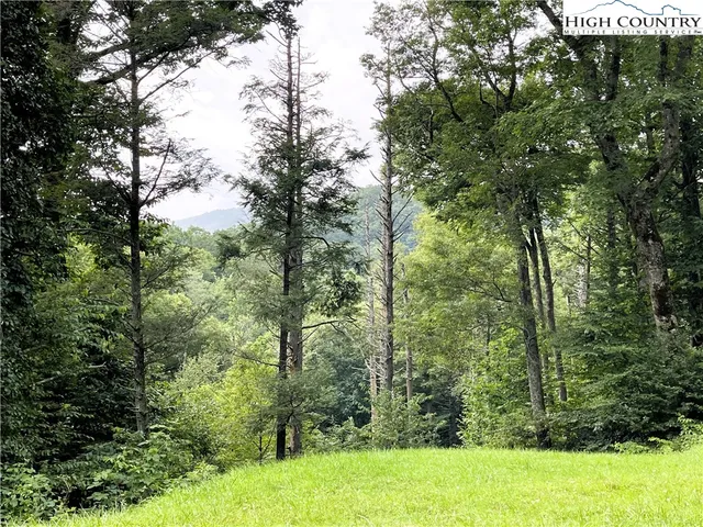$174,900 | 129-130 Firethorn Trail, Blowing Rock, NC 28605
