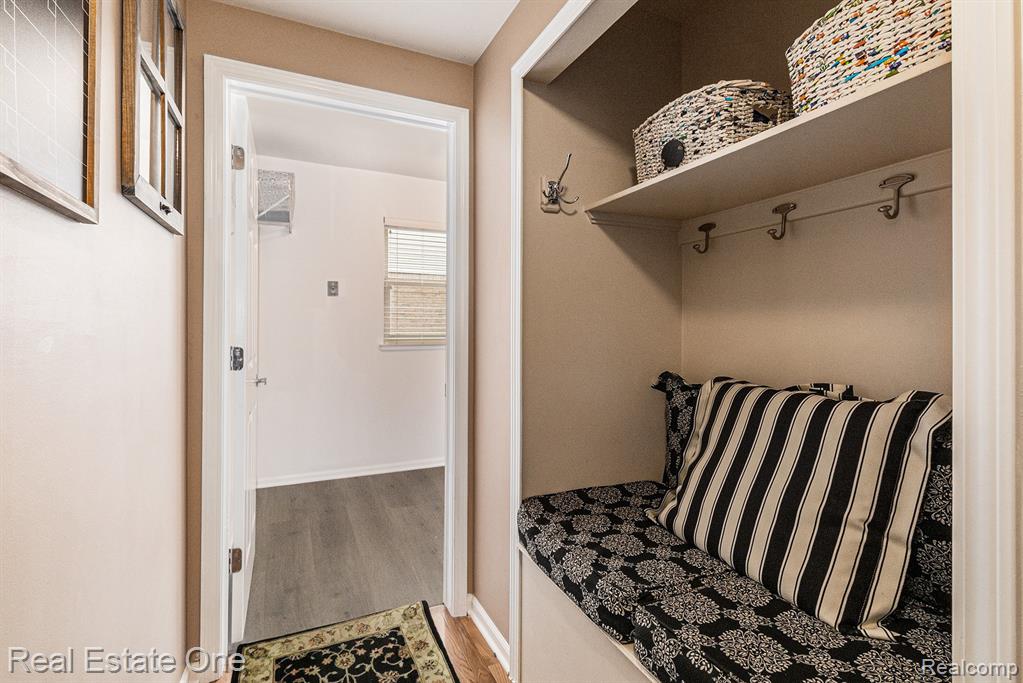 22754 Fawn Road Trenton, MI 48183 - Photo 14 of 41 Gallery Image 14