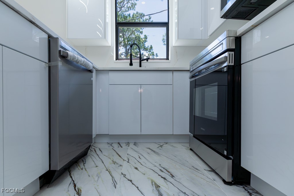 2006 Truman Avenue Alva, FL 33920 - Photo 9 of 45