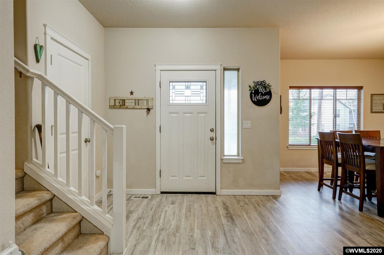 915 Salamander Road Southeast Jefferson, OR 97352 - Photo 5 of 33 Gallery Image 5