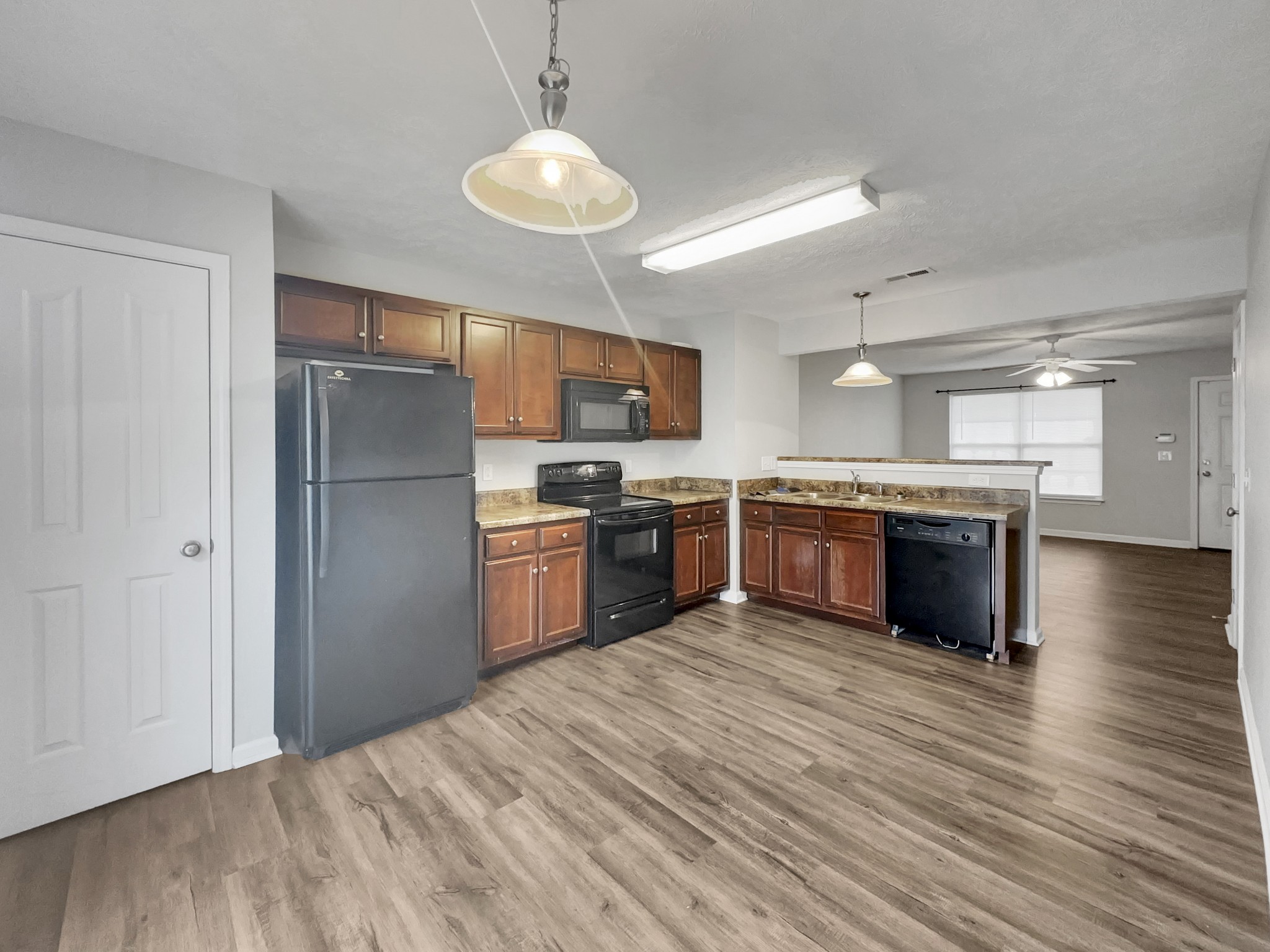 2961 South Rutherford Boulevard, Unit C4 Murfreesboro, TN 37130 - Photo 4 of 10 Gallery Image 4
