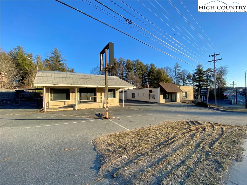 499-511 East King Street Boone, NC 28607 - Photo 8 of 12 a front view of a house with a yard