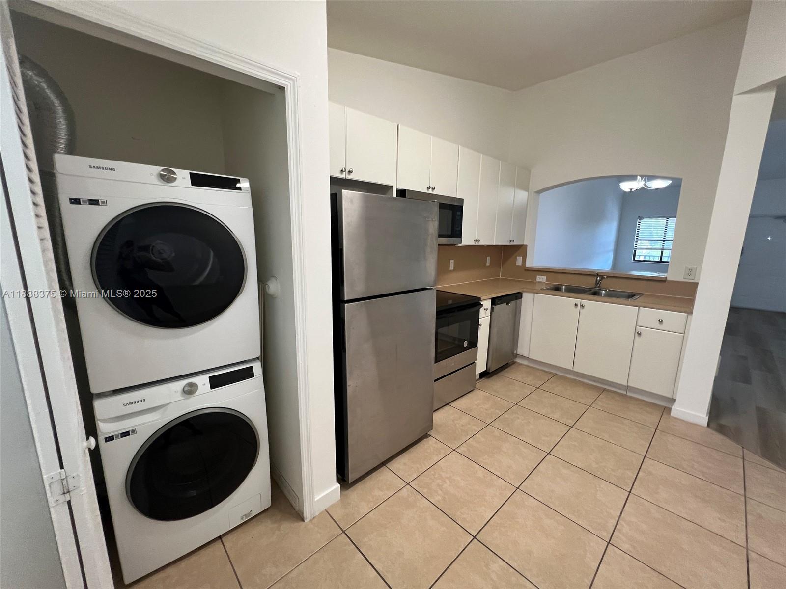 22641 Southwest 88th Place, Unit 303 Cutler Bay, FL 33190 - Photo 4 of 13