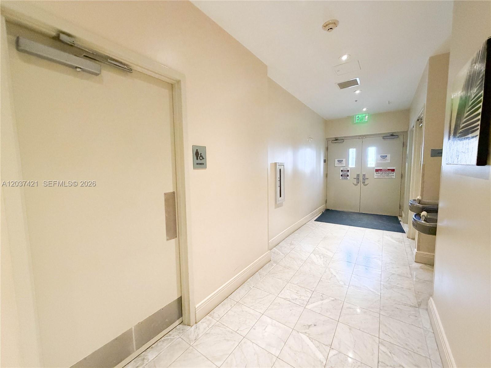 185 Southwest 7th Street, Unit 2900 Miami, FL 33130 - Photo 28 of 37
