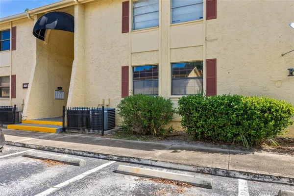 $2,395 | 7501 Dolonita Drive, Unit 7501, Tampa, FL 33615