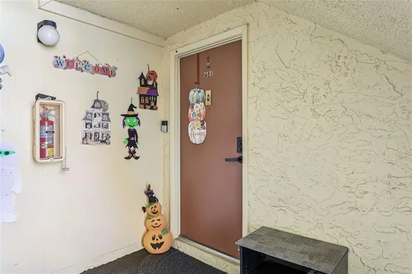 $2,395 | 7501 Dolonita Drive, Unit 7501, Tampa, FL 33615