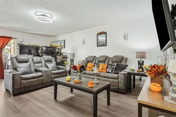 $2,395 | 7501 Dolonita Drive, Unit 7501, Tampa, FL 33615