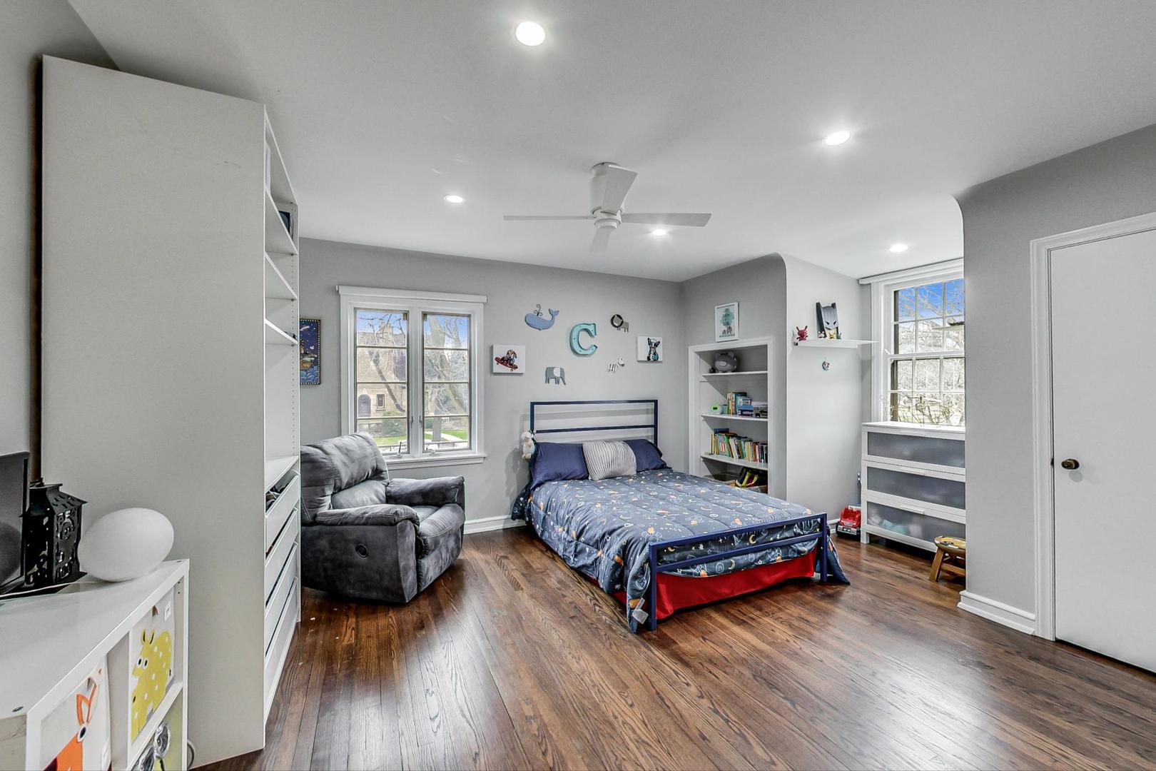 8110 Edgewater Road North Riverside, IL 60546 - Photo 21 of 34