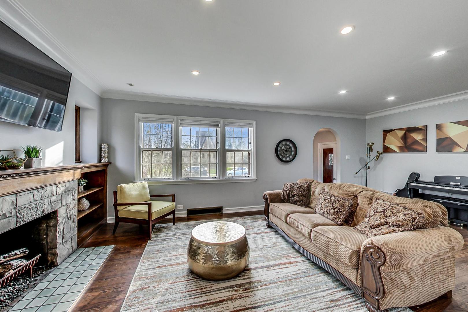 8110 Edgewater Road North Riverside, IL 60546 - Photo 7 of 34