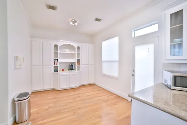 $5,295 | 2410 Dorrington Street, Unit C, Houston, TX 77030