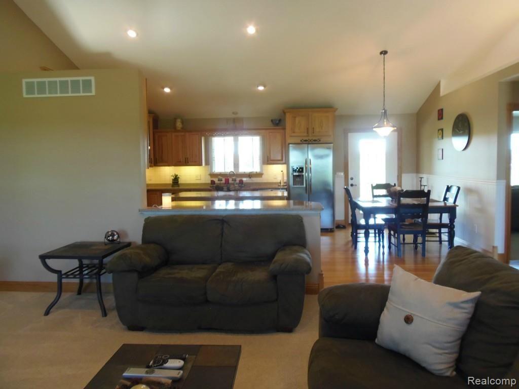 2870 Cedar Lake Road Howell, MI 48843 - Photo 8 of 19 242.jpg