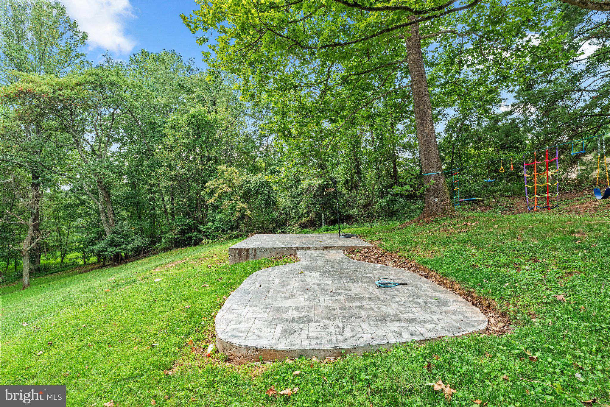 13922 Sunnybrook Road Phoenix, MD 21131 - Photo 29 of 32 Two Tier Concrete Brick Patio