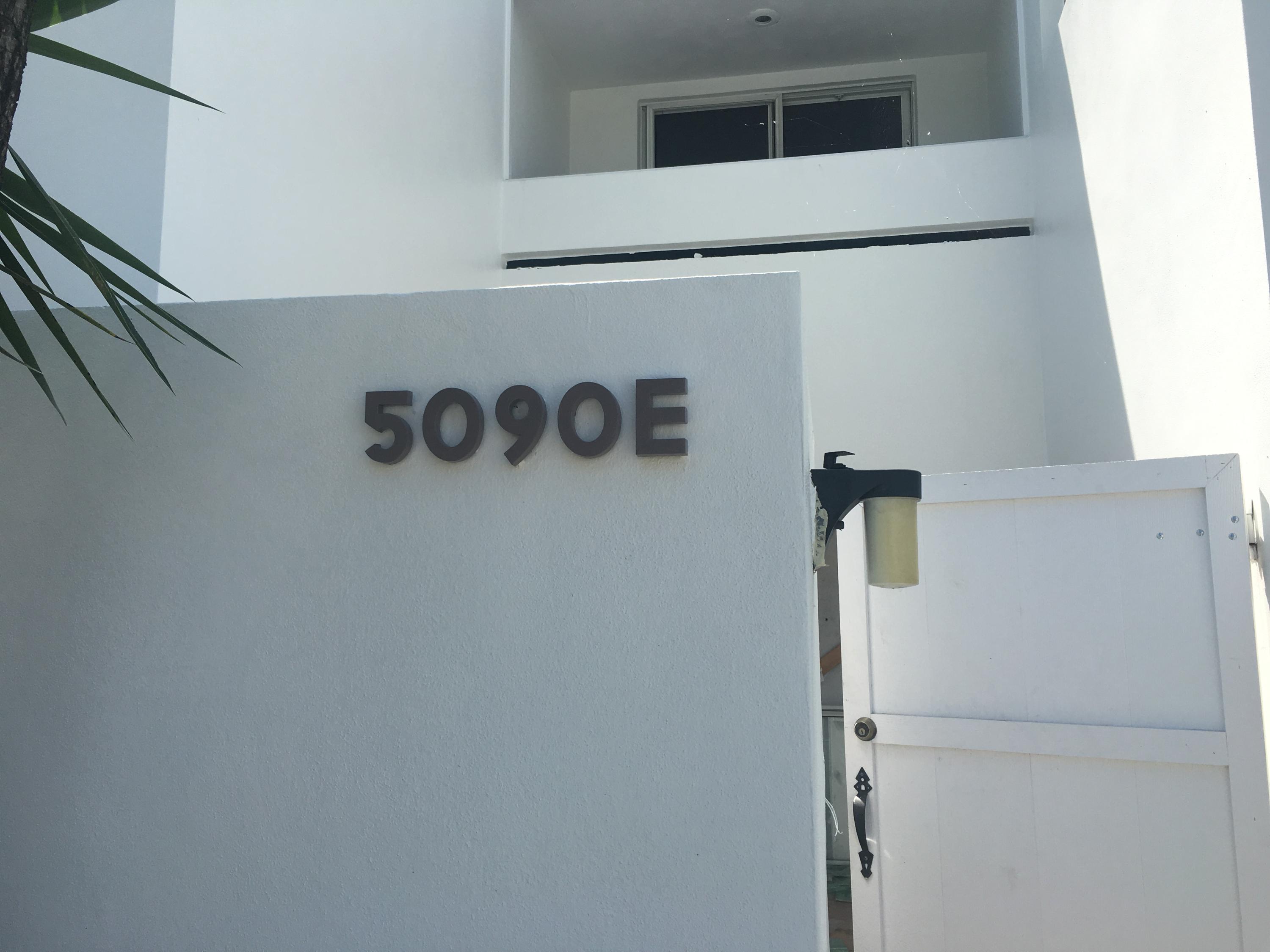 5090 Elmhurst Road, Unit E West Palm Beach, FL 33417 - Photo 5 of 12 a close view of cabinet