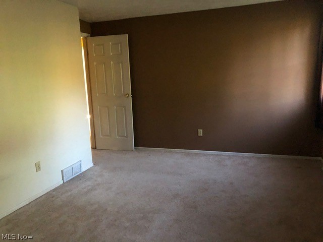 6318 Coleridge Road Painesville, OH 44077 - Photo 19 of 28