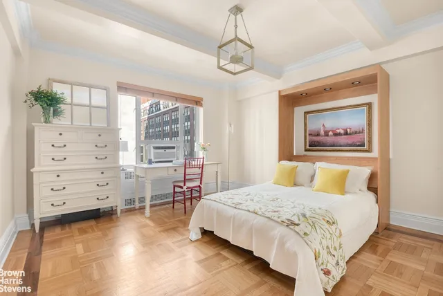 $1,485,000 | 20 East 35th Street, Unit 9A | Murray Hill