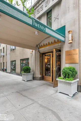 $1,485,000 | 20 East 35th Street, Unit 9A | Murray Hill