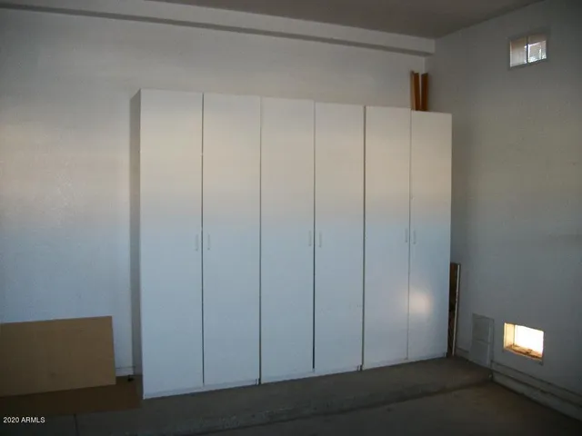 $2,050 | 21817 North 40th Place, Phoenix, AZ 85050