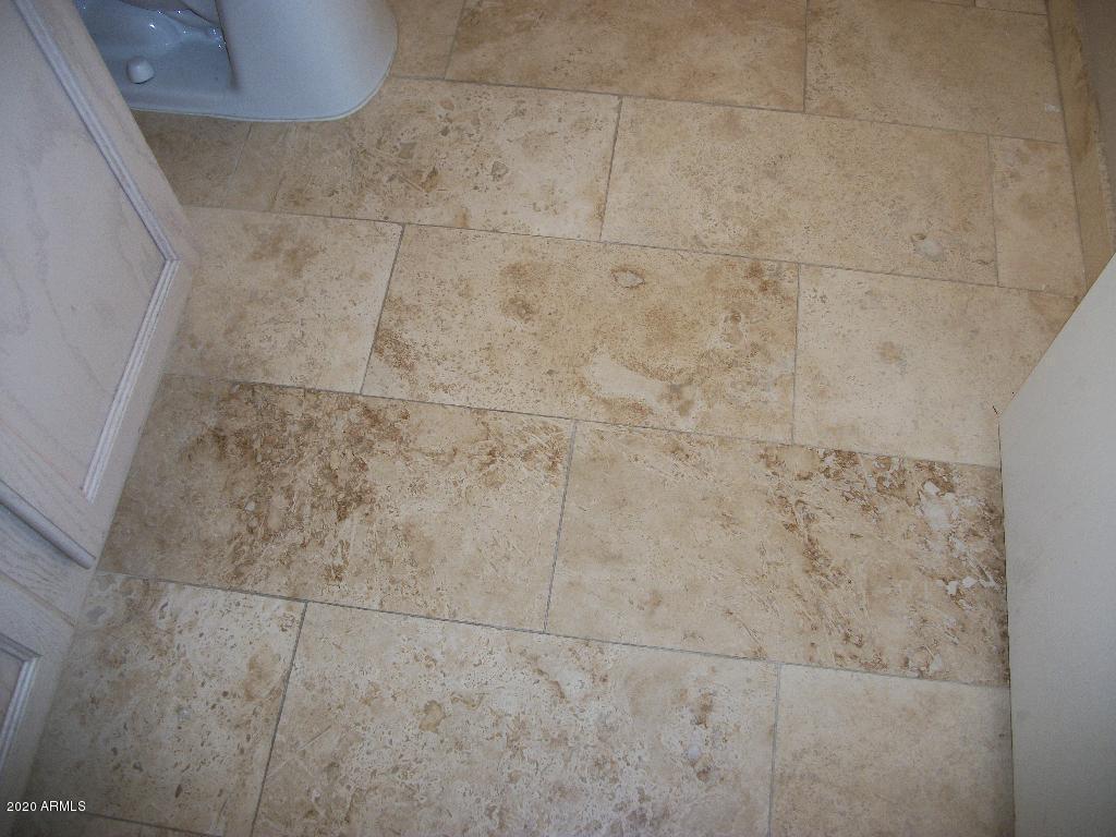 21817 North 40th Place Phoenix, AZ 85050 - Photo 21 of 25 a bathroom with a shower