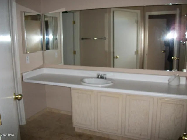 $2,050 | 21817 North 40th Place, Phoenix, AZ 85050