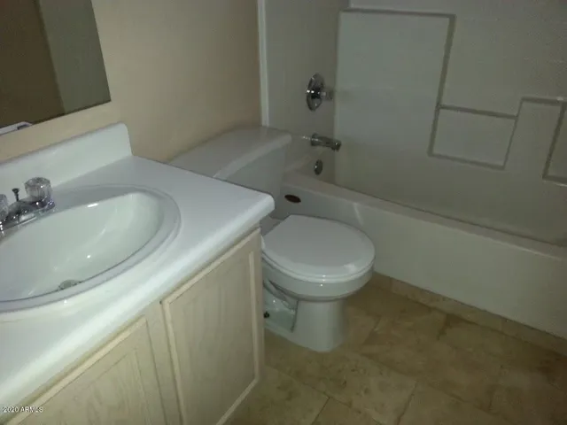 $2,050 | 21817 North 40th Place, Phoenix, AZ 85050