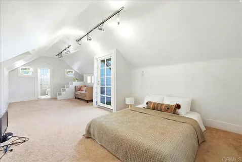 $1,100,000 | 110 West Lewis Street, San Diego, CA 92103